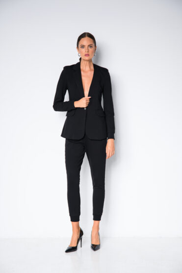 Czarna marynarka damska