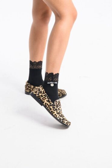 Czarne skarpety z koronką