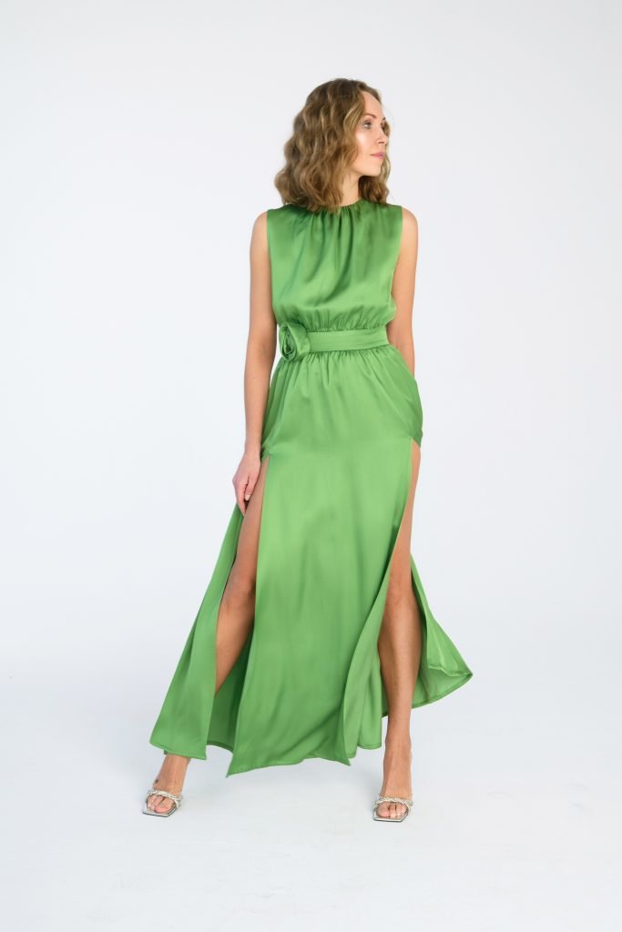 długa sukienka zielona satyna