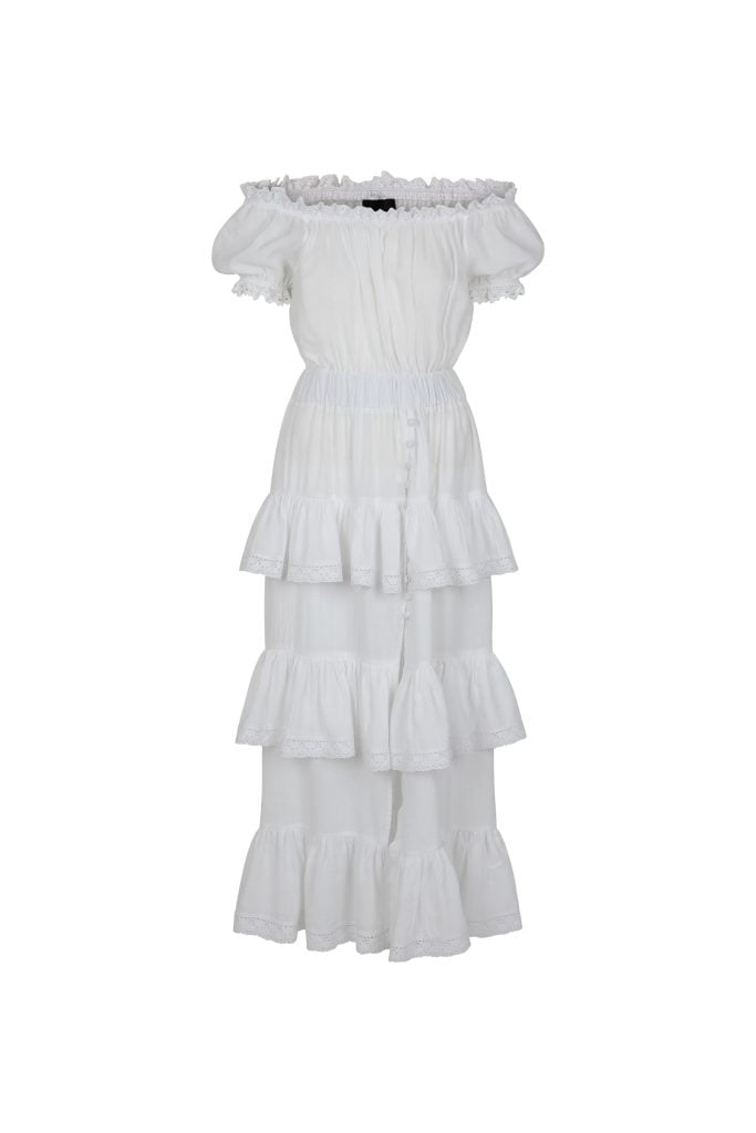 biała sukienka z falbanami i koronką