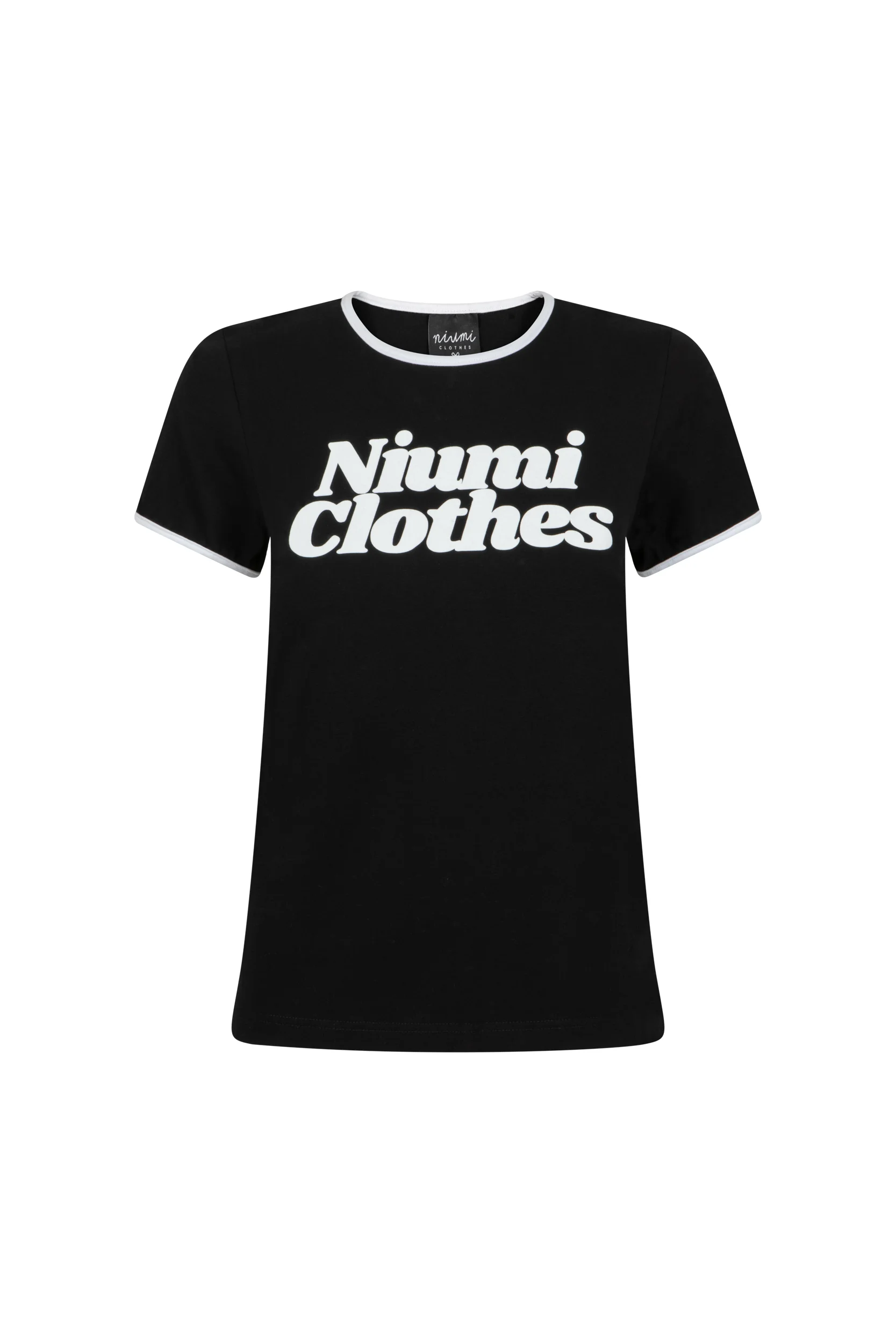 czarny t-shirt z białym napisem NIUMI