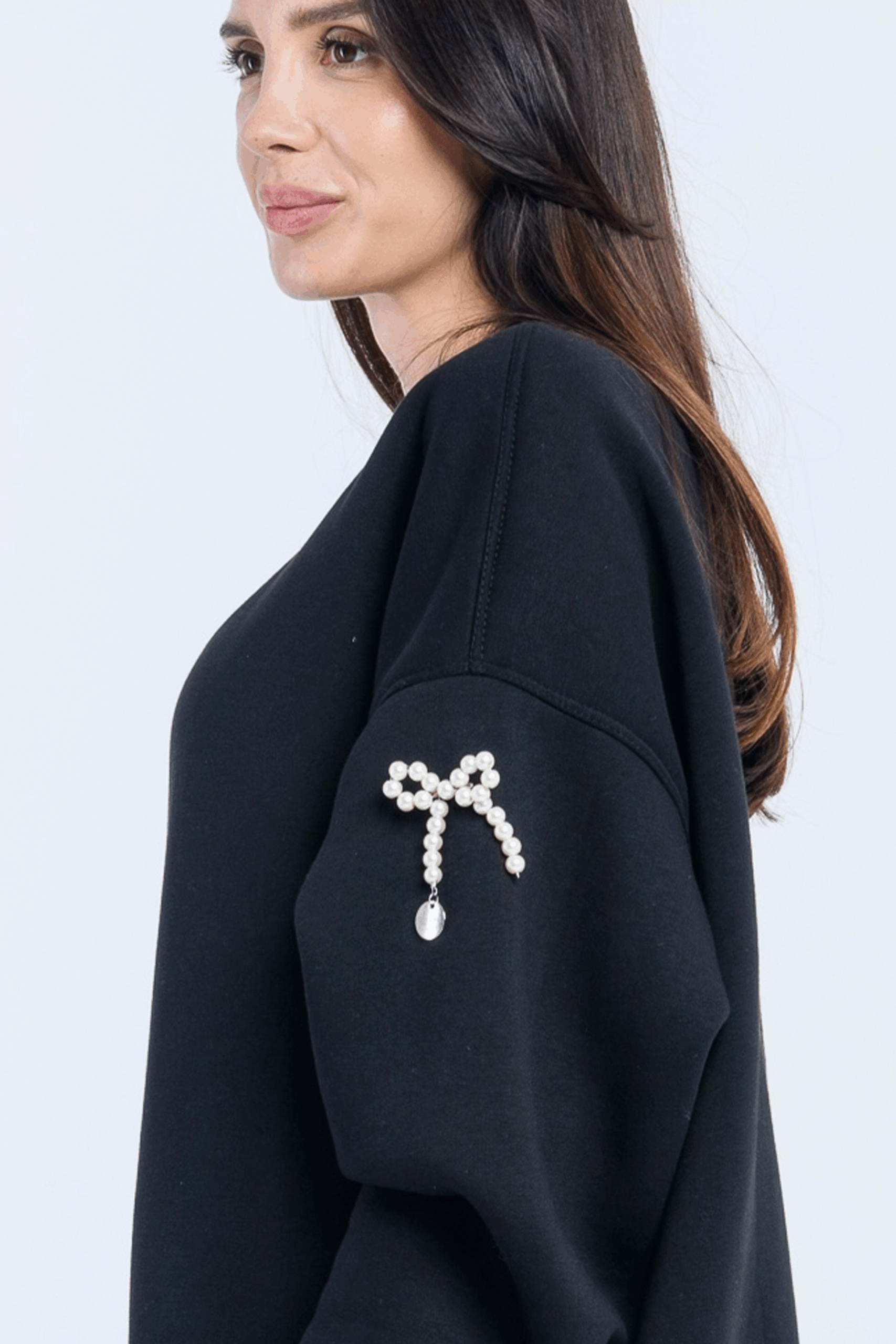 Broszka z perłami kokardka