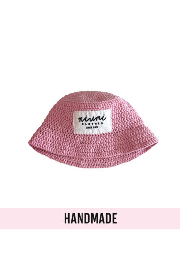 Różowy kapelusz typu bucket