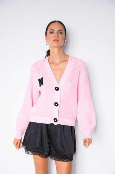 Różowy kardigan damski rozpinany na guziki