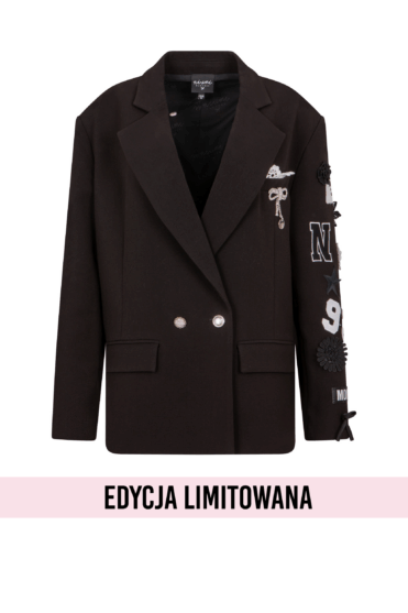 Limitowana czarna marynarka z biało-czarnymi naszywkami