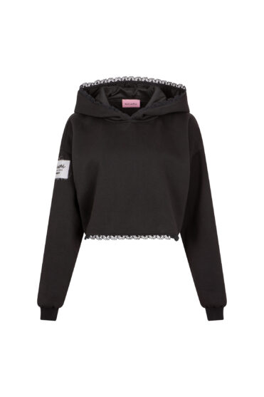 Czarna bluza dresowa z kapturem na jesień