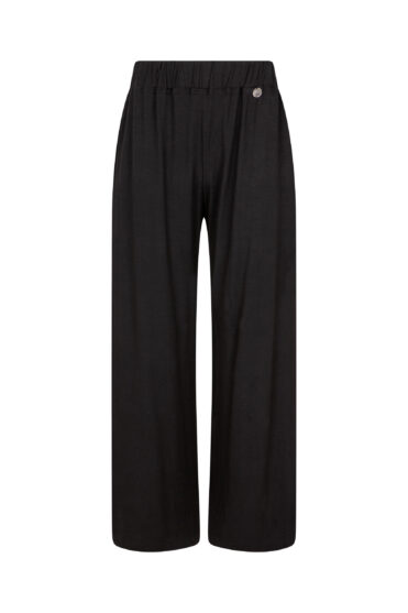 Czarne spodnie z modalu o luźnym kroju