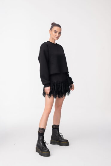 Czarne szorty damskie z koronką