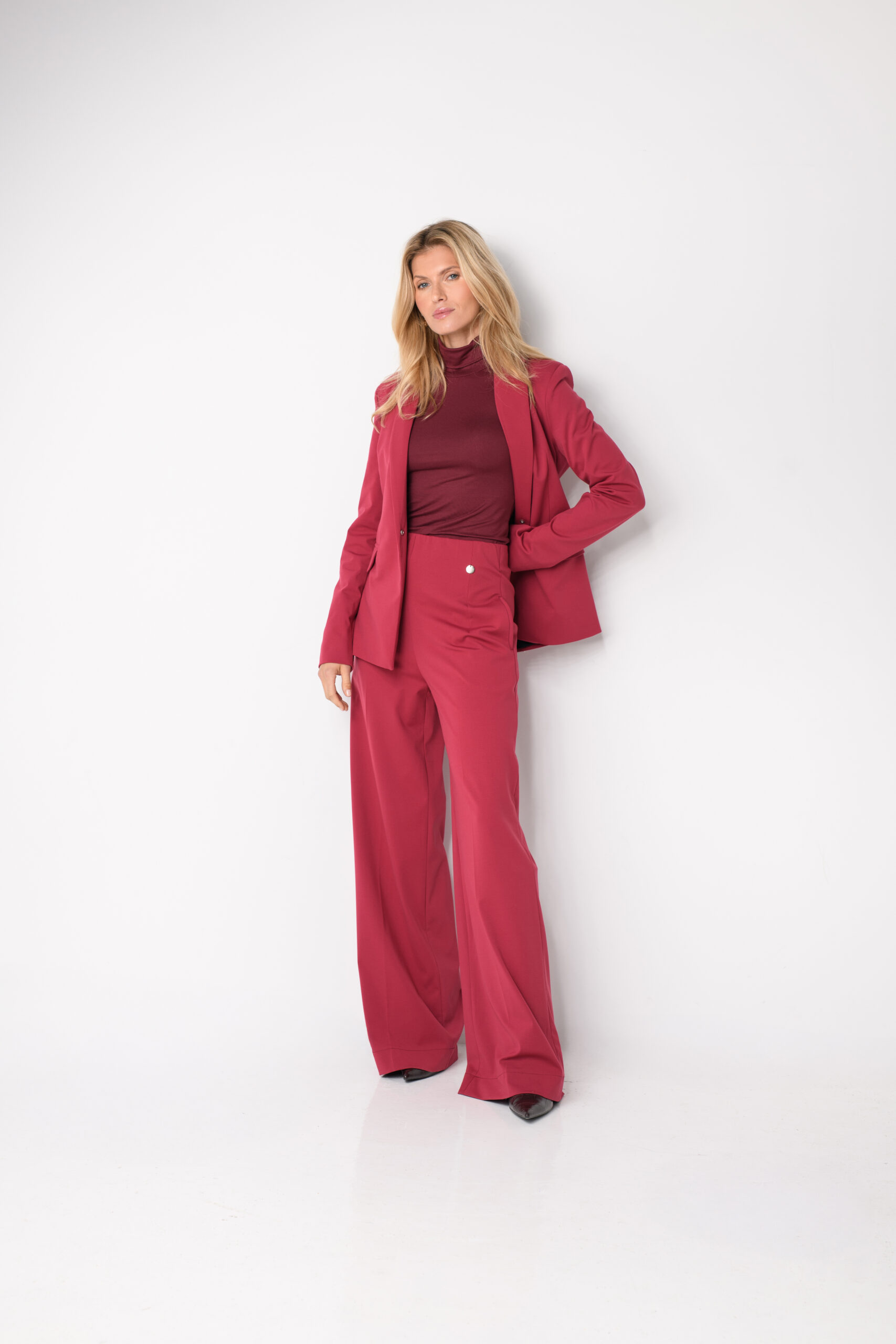 Bordowy golf na jesień