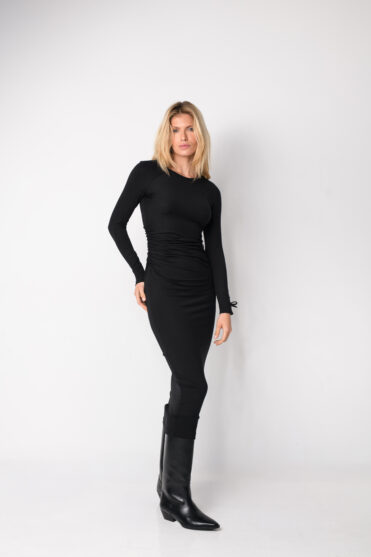 Czarna elastyczna sukienka midi