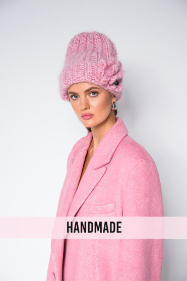 Różowa czapka damska handmade