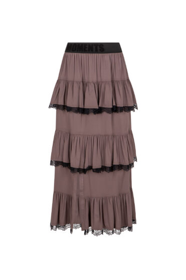 Długa spódnica na jesień