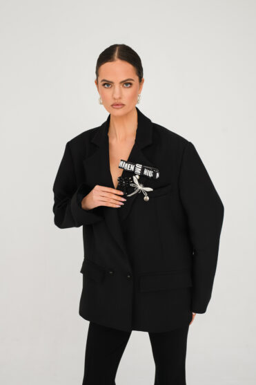 Zestaw czarnych broszek