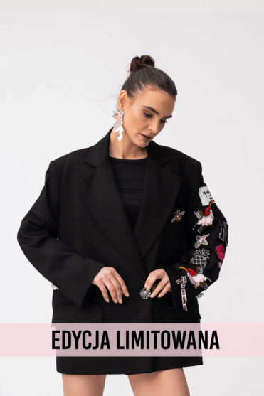 Limitowana marynarka z naszywkami