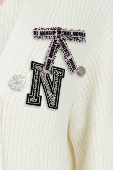 Zestaw eleganckich broszek