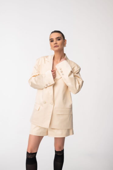 Satynowe szorty damskie ecru