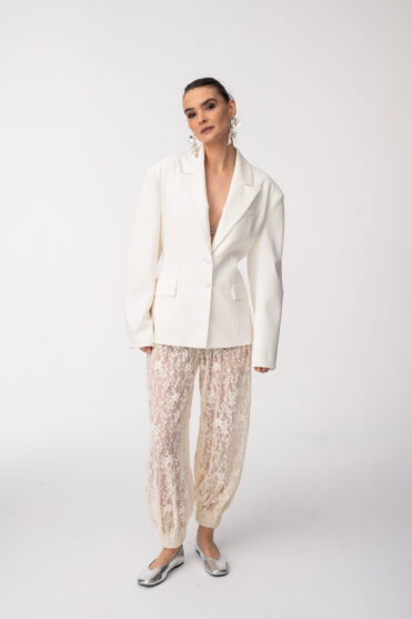 Koronkowe spodnie w kolorze kremowym