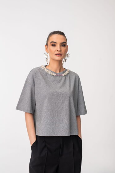 Krótki t-shirt damski szary