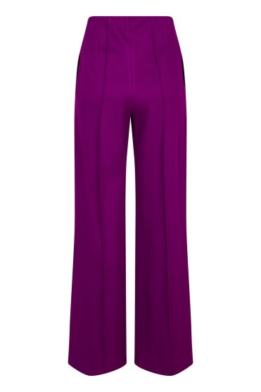 Długie garniturowe fioletowe spodnie w kant