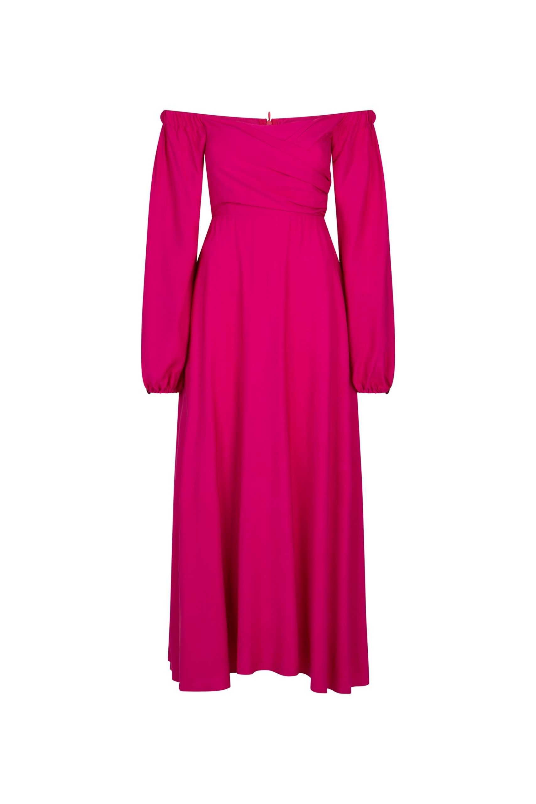 Długa różowa sukienka z odkrytymi ramionami